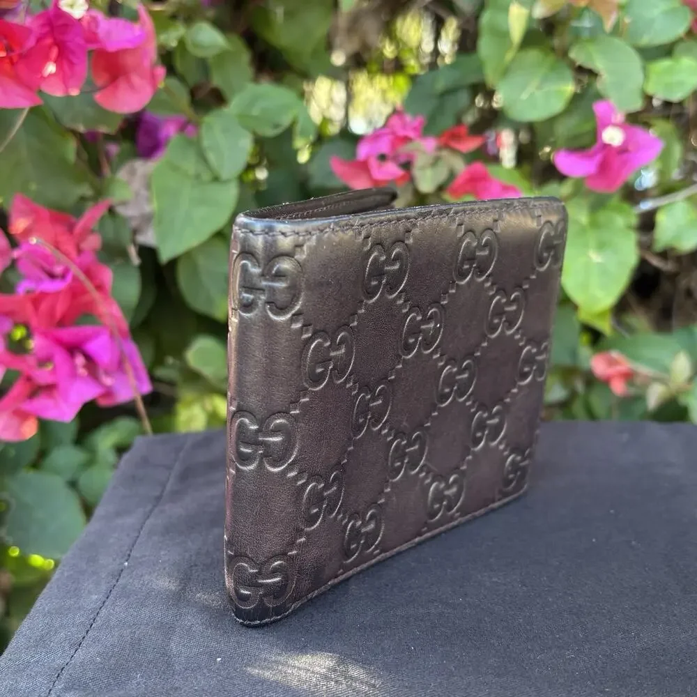 GUCCI Men’s Gucccissima Leather Bifold Wallet Brown